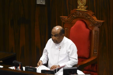 4 மணிக்கு சிறப்பு கட்சி தலைவர்கள் கூட்டம்: மஹிந்த யாப்பா அபேவர்தன அவசர அழைப்பு