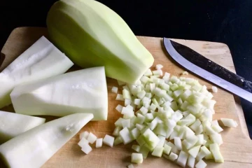 பப்பாளியை காயாக சாப்பிடுவதால் கிடைக்கும் நன்மைகள் பற்றி தெரியுமா..? ஆச்சரியமூட்டும் பலன்கள்..!