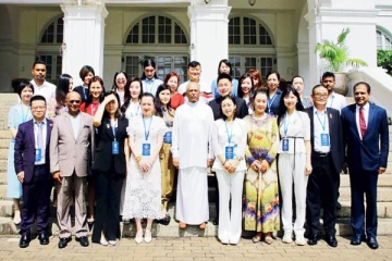 இலங்கையில் சீன முதலீடுகள்: முன்னணி நிறுவனங்களுடன் பிரதமர் பேச்சுவார்த்தை