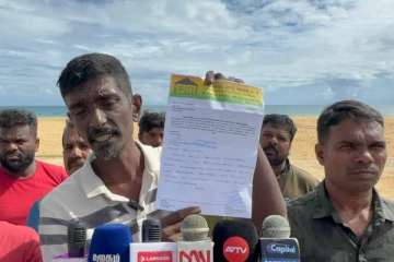 முல்லைத்தீவு கடற்கரையில் மாவீரர்களுக்கு அஞ்சலி