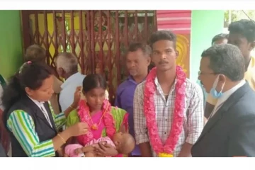 திருமணம் செய்தால்தான் ஜாமீன்..  கோர்ட்டிலேயே தாலி கட்டிய இளைஞர்!