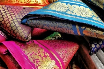 சேலை விலைகள் அதிகரிப்பு - நெருக்கடியில் ஆசிரியைகள்