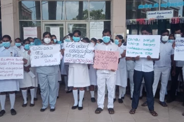 வவுனியா வைத்தியசாலை தாதியர் மற்றும் சிற்றூழியர்களுக்கு தீர்வினை பெற்றுதருவதாக திலீபன் எம்பி உறுதி