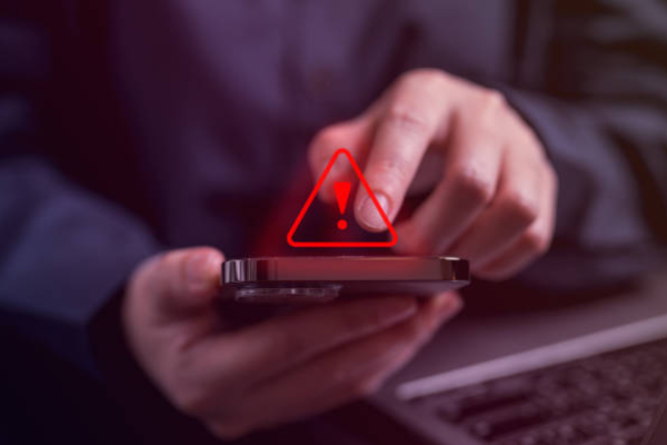 நாட்டு மக்களுக்கு பொலிஸார் விடுத்துள்ள எச்சரிக்கை | Social Media Scam In Sri Lanka Police Warning