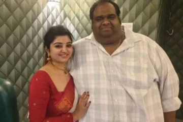 திருமணத்திற்கு பிறகு ஹனிமூனில் மனைவியுடன் நெருக்கமாக இருந்த புகைப்படத்தை வெளியிட்ட ரவீந்தர்