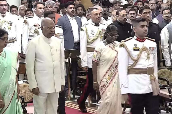 இந்திய துணை ஜனாதிபதியின் பதவி பிரமாணத்தில் செந்தில் தொண்டமான் | Senthil Thondaman At Vice President Takes Oath