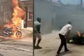 வீதியில் திடீரென தீப்பிடித்து எரிந்த வாகனங்களால் பரபரப்பு!