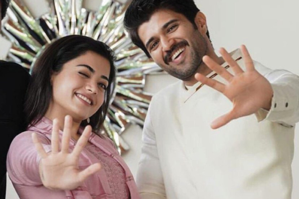 தோழிகளுடன் இலங்கைக்கு ட்ரிப் சென்றுள்ள நடிகை ராஷ்மிகா மந்தனா.. புகைப்படங்கள் இதோ | Rashmika Mandanna Girls Trip To Srilanka Photos