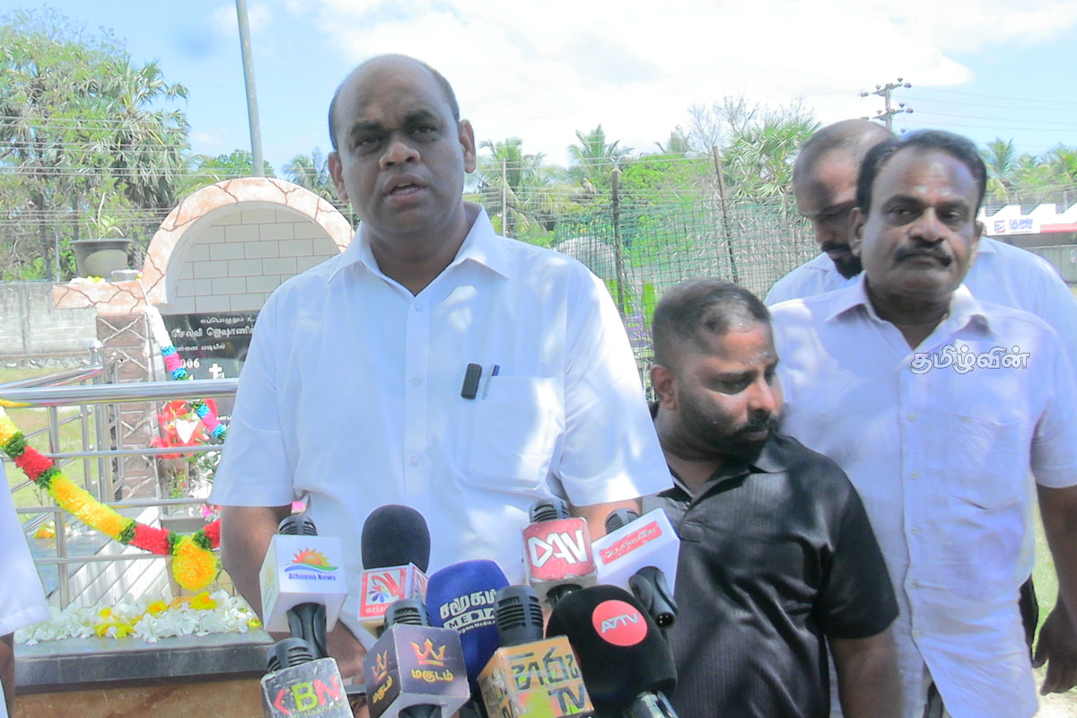 ஈஸ்டர் தாக்குதலுக்கான உண்மையான சூத்திரதாரியை கண்டறிய வேண்டும்..! இ.சிறிநாத் எம்.பி கோரிக்கை | E Sirinath Mp Request Regarding The Easter Attacks