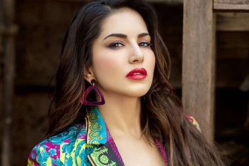 நடிகை சன்னி லியோனின் முழு சொத்து மதிப்பு.. இத்தனை கோடியா