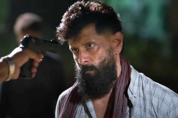 நம்ம சீயான் விக்ரமா இது! இவருக்கு வயசே ஆகாதா!! எப்படி இருக்கிறார் பாருங்க