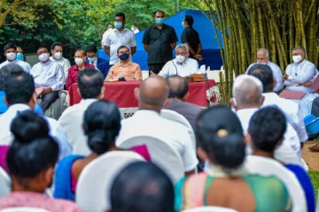 மகிந்தவின் கட்சி இரு நாடாளுமன்ற உறுப்பினர்களிற்கு நேர்ந்த கதி