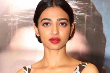 கர்ப்பமாக இருக்கும் நடிகை ராதிகா ஆப்தே.. வெளிவந்த புகைப்படம் இதோ