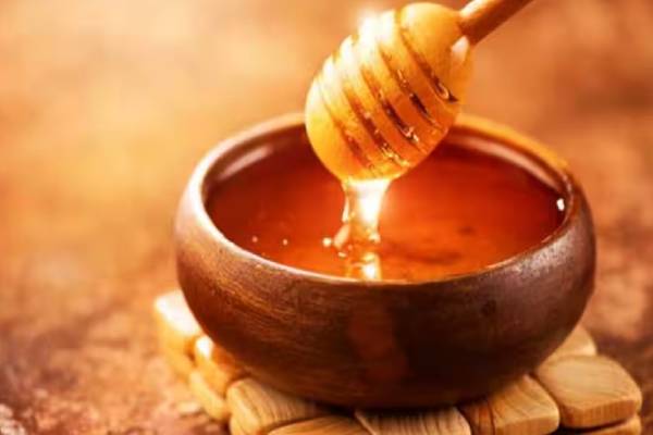 தேன் சாப்பிடுவதன் விளைவுகள் என்ன? உட்கொள்ள சரியான வழி எது? | Effects Of Eating Honey What Correct Way To Eat
