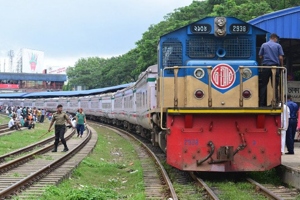வார இறுதியில் பல தொடருந்து சேவைகள் இரத்து | Many Train Services Are Canceled Over The Weekend