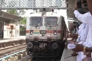 தமிழகத்தில் வரும் 20 ம் தேதி  முதல்  சிறப்பு ரயில்கள் இயக்கம்