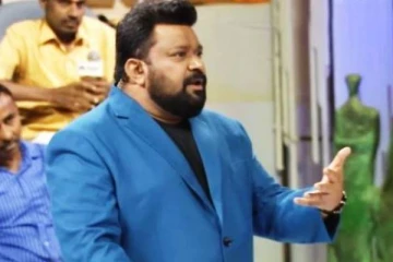 நீதிமன்றம் முடிவுக்கு எடுக்கட்டும், நீங்கள் யார்... நீயா நானா கோபிநாத்திற்கு சீரியல் நடிகை சரமாரி கேள்வி