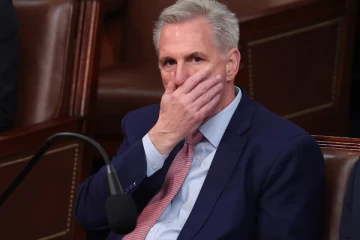 அமெரிக்க வரலாற்றில் முதன்முறை; மக்களவை நாயகர்பதவியில் இருந்து நீக்கம்