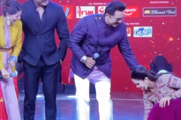 திடீரென சரத்குமார் காலில் விழுந்த மணிமேகலை.. சூர்யவம்சம் ஸ்டைலில் நடந்த சம்பவம்