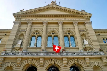 சுவிஸில் வெளிநாட்டு ஊழியர்களுக்கான குறைந்தபட்ச ஊதிய விதி முன்மொழிவு!