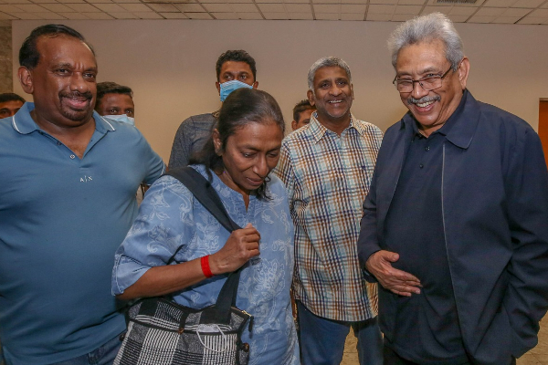 கோட்டாபயவின் மீள் அரசியல் பிரவேசம்! பொதுஜன பெரமுன வெளியிட்டுள்ள தகவல் | Political Crisis Back To Gotapaya Parliment