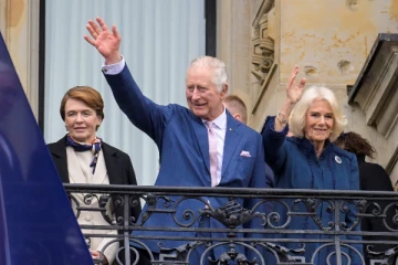 ஜேர்மனிக்கு மன்னர் சார்லஸ் சுற்றுப்பயணம்: 2ம் உலகப் போரில் உயிரிழந்தவர்களுக்கு சிறப்பு மரியாதை