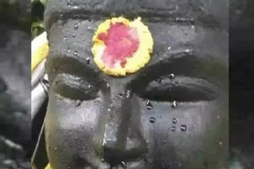 கோபத்தில் வியர்க்கும் முருகன் சிலை...திருச்செந்தூர் முருகன் கோவிலில் அதிசய நிகழ்வு