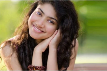 பெண்களைத்தான் சைட் அடிப்பேன் - சாய்பல்லவி ஓபன் டாக்!