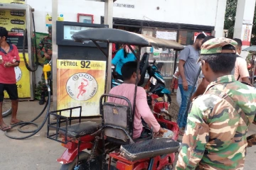 நீண்ட நாட்களுக்குப் பின்னர் வடமராச்சி பகுதியில் விநியோகப்பட்ட பெட்ரோல்