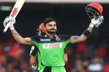 இந்தியா வீரர்களில் யாரும் செய்யாத சாதனை - அரைசதத்தில் சதம் அடித்த கோலி