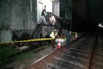 மூன்று பேருடன் ஹோட்டலுக்கு வந்த சிறுமி சடலமாக மீட்பு