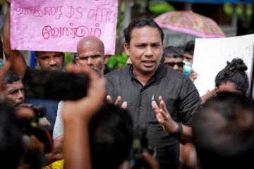 புணானையில் போராட்டம் - இராஜாங்க அமைச்சர் வியாழேந்திரனின் வாக்குறுதியால் கலைந்து சென்ற போராட்டக்காரர்கள் (Photos)