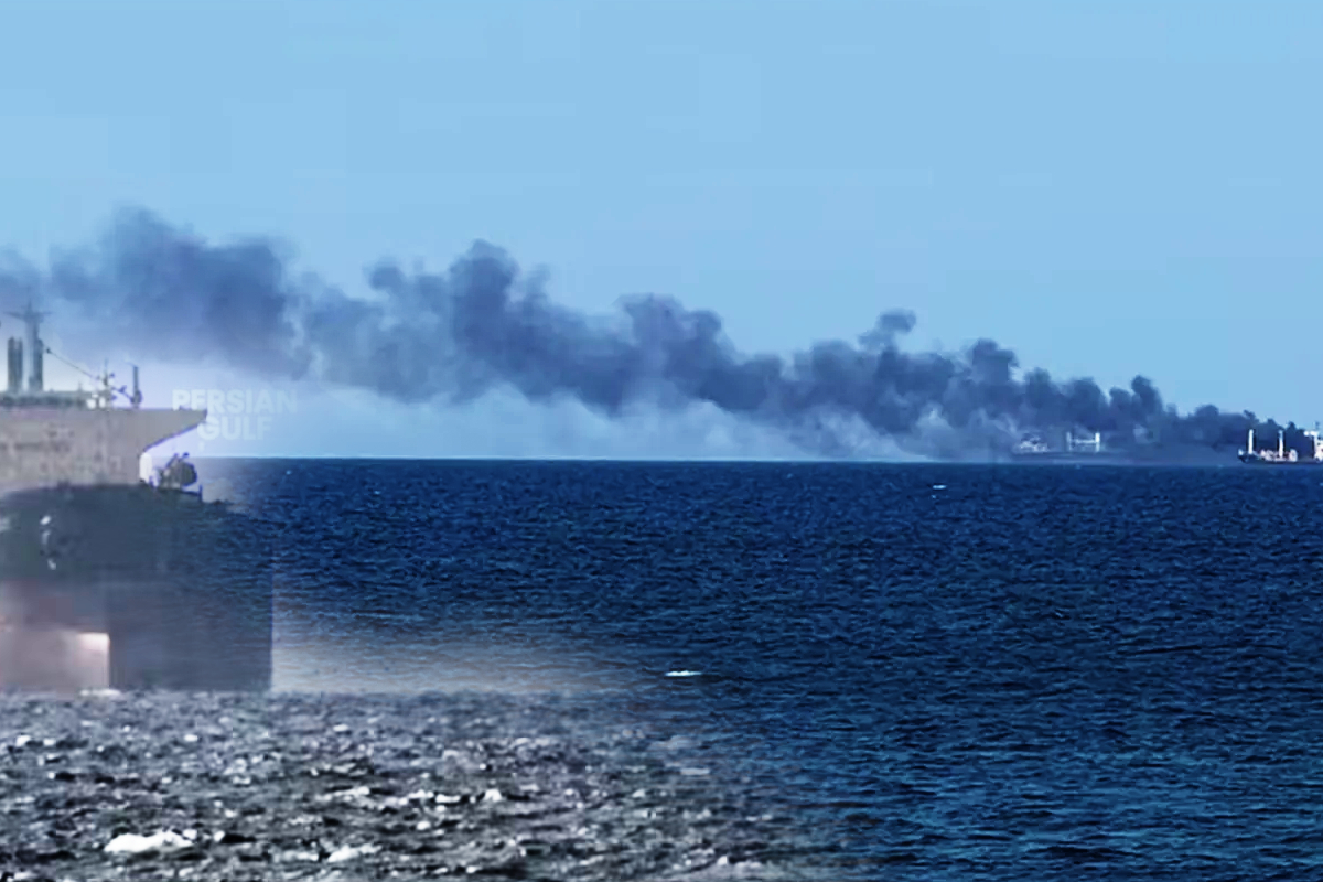 கண்ணிவெடியில் மோதிய Supertanker! ஹோர்முஸில் பெரும் வெடிப்பு | Supertan Kermassive Explosion In Hormuz கண்ணிவெடியில் மோதிய Supertanker! ஹோர்முஸில் பெரும் வெடிப்பு | Supertan Kermassive Explosion In Hormuz