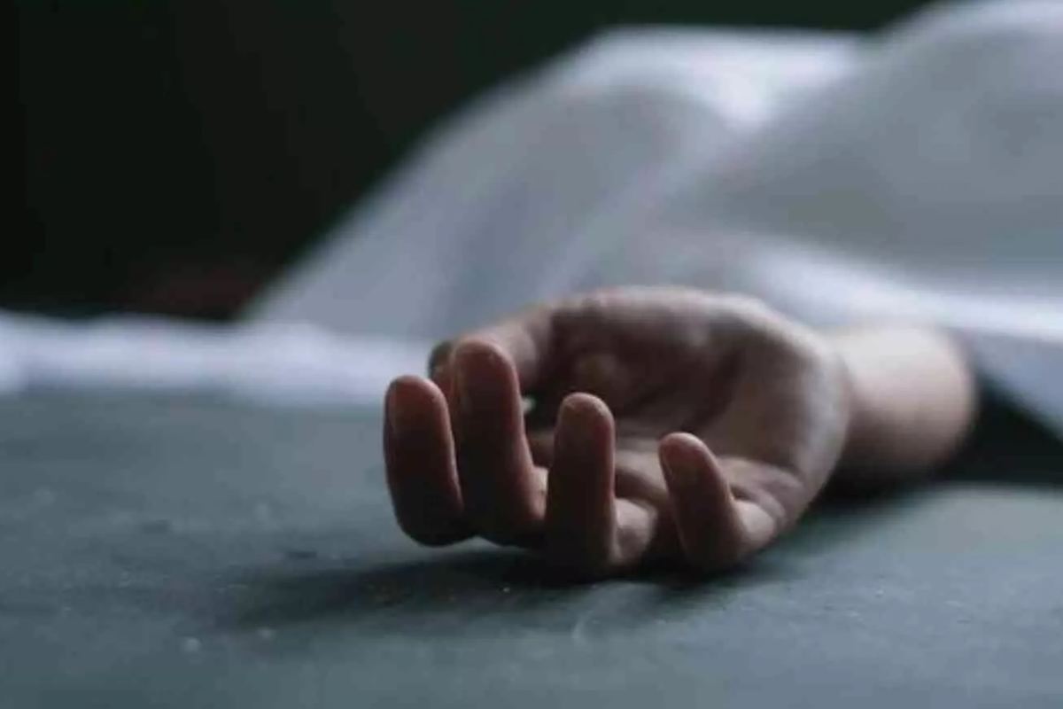 தகாத உறவால் உயிரிழந்த பெண்; தப்பியோடிய காதலன் | Woman Dies Due To Illicit Relationship