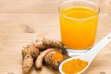 தினமும் ஒரு டம்ளர் மஞ்சள் கலந்த தண்ணீர் குடிப்பதனால் கிடைக்கும் நன்மைகள் என்ன தெரியுமா?