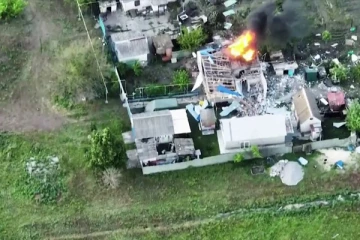 ரஷ்ய ராணுவ முகாமை தரைமட்டமாக்கிய உக்ரைன் வீரர்கள்!
