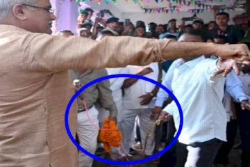 சவுக்கால் அடிவாங்கிய முதலமைச்சர்! (Video)