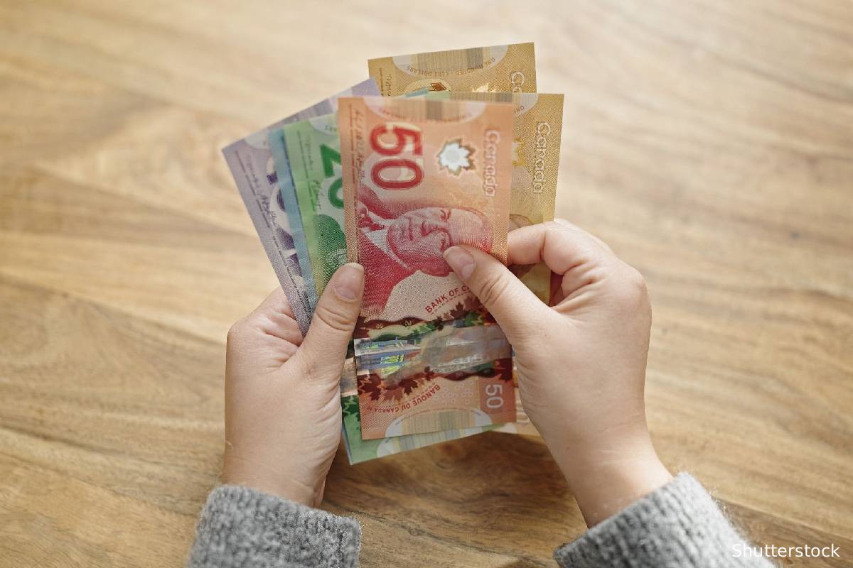 கனடாவில் குறைந்தபட்ச ஊதியத்தை அதிகரிக்க அரசு முடிவு | Canada Govt Plan To Rise Minimum Wage