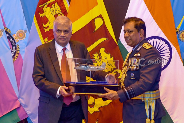 சிறிலங்காவுக்கு டோர்னியர்! இந்தியாவை புகழ்ந்து தள்ளிய ரணில் | India Dornier 228 Aircraft Received Srilanka Ranil சிறிலங்காவுக்கு டோர்னியர்! இந்தியாவை புகழ்ந்து தள்ளிய ரணில் | India Dornier 228 Aircraft Received Srilanka Ranil