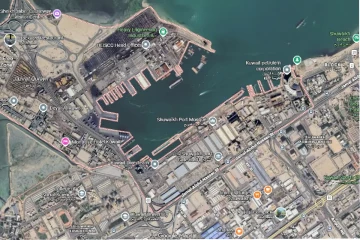 කුවේට්හි වාණිජ වරායකට දරුණු ප්‍රහාරයක් - මැද පෙරදිග ඇවිලෙයි