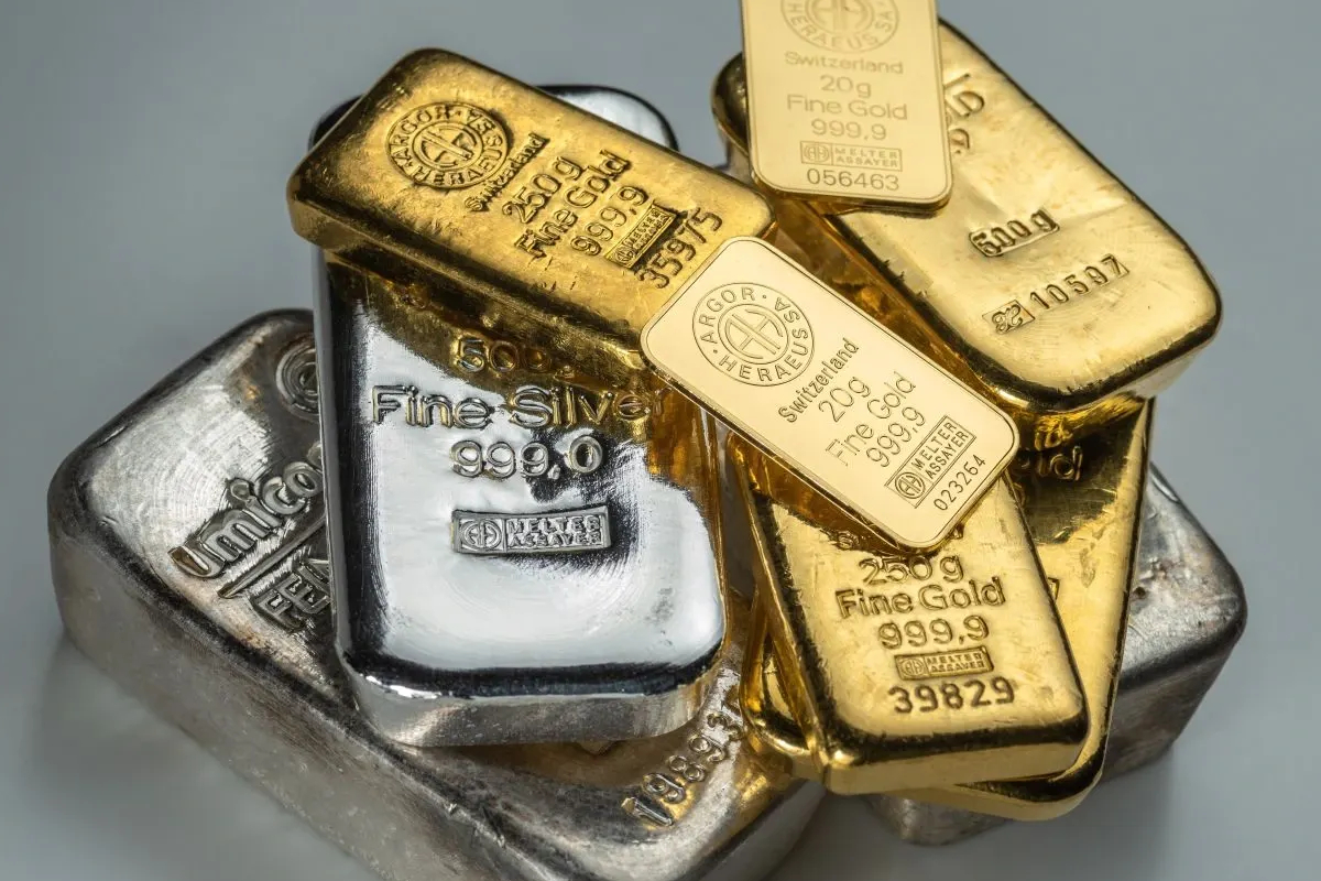 தங்கம் மற்றும் வெள்ளியின் விலைகளில் பாரிய வீழ்ச்சி! | Massive Drop In Gold And Silver Prices May 28 தங்கம் மற்றும் வெள்ளியின் விலைகளில் பாரிய வீழ்ச்சி! | Massive Drop In Gold And Silver Prices May 28
