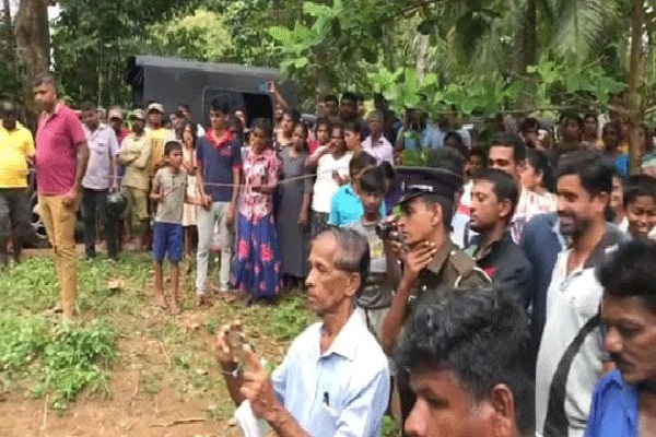 இளம் யுவதி மர்மமான முறையில் படுகொலை - கதறும் பெற்றோர் | Young Girl Murdered