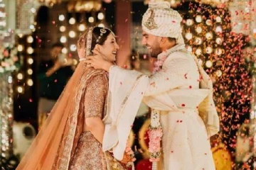 நீண்ட நாள் காதலியை கரம்பிடித்த CSK வீரர்.. காதலுக்கு உதவிய தோனி! ருசிகர பின்னணி