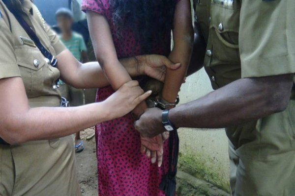 இருவரை கொலை செய்ய 20 இலட்சம் ரூபா ஒப்பந்தம் - பின்னனியில் சிக்கிய பெண் - ஐபிசி தமிழ்