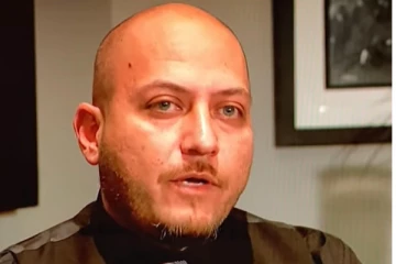 இளம்பெண்ணை கடத்தி வைத்து கத்தியால் கையில் ’6’ என்ற எண்ணை எழுதிய கோடீஸ்வரர்! அம்பலமான பகீர் சம்பவம்