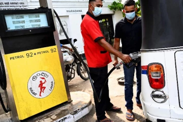 எரிபொருள் நிரப்பு நிலையங்களுக்கு ஏற்பட்டுள்ள நெருக்கடி - ஏற்படவுள்ள மாற்றம்