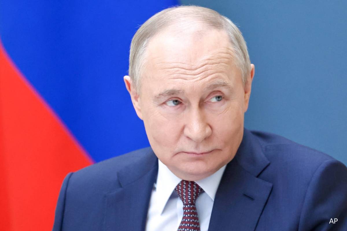 விளாடிமிர் புடினின் மக்கள் ஆதரவு கடும் சரிவு: வெளிவரும் பின்னணி | Putin Rating Falls To Lowest