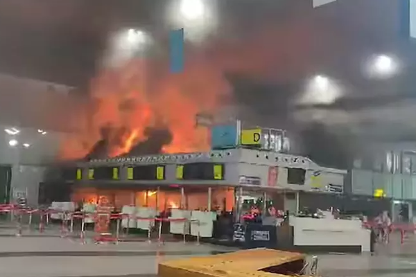 kolkata-international-airport-fire-accident kolkata-international-airport-fire-accident