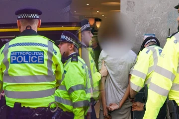 லண்டனிலுள்ள கடையில் கொள்ளையடிக்க சமூக ஊடகங்களில் அழைப்பு விடுக்கப்பட்ட விவகாரம்: உள்துறைச் செயலர் உத்தரவு