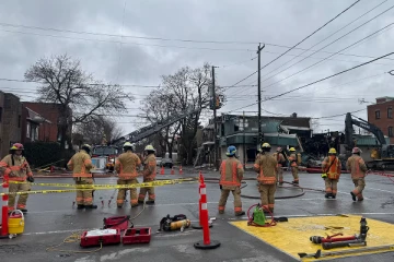 மாண்ட்ரியாலின் பாரிய தீ விபத்துடன் தொடர்புடைய 4 சிறார்கள் உள்ளிட்ட 5 பேர் கைது